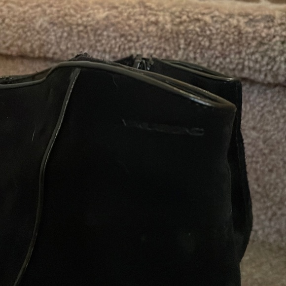 Vagabond black suede Chelsea boots - Picture 3 of 5